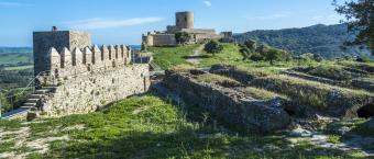 Jimena de la Frontra castle view on mtb tour andalucia