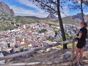 Hiking to Montejaque on walking tour in Andalucia