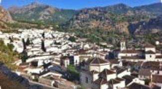Waling tour in the Andalucian mountains in Spain